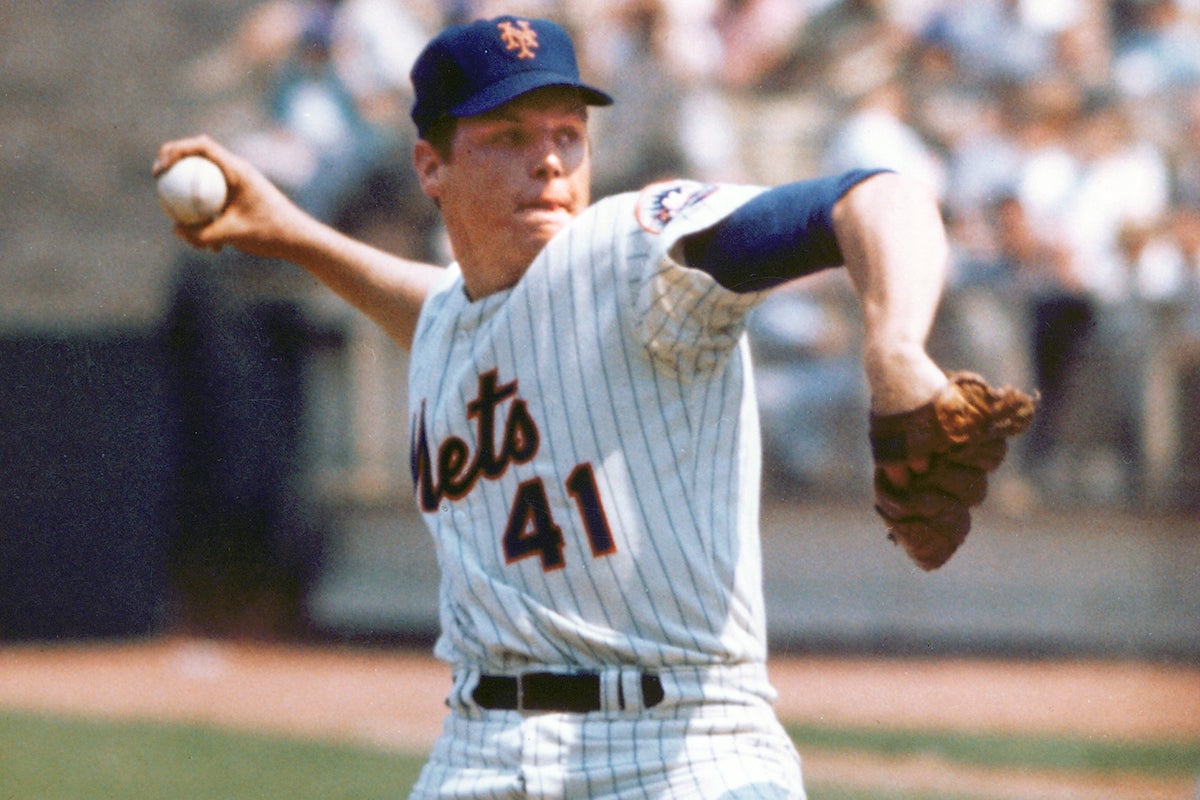 Tom Seaver pitches for Mets